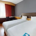 Ibis Centrum Hotell 3*