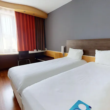 Ibis Centrum 3*