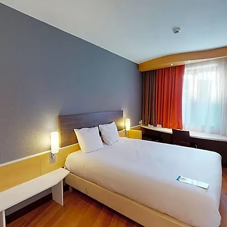 Ibis Centrum 3*