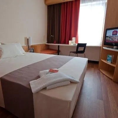 Ibis Centrum מלון ברטיסלאבה