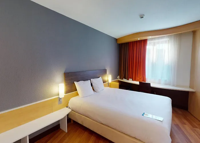 Ibis Centrum Отель Братислава