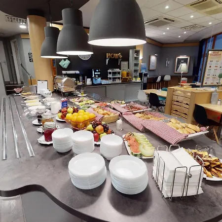 Ibis Centrum Hotel 3*