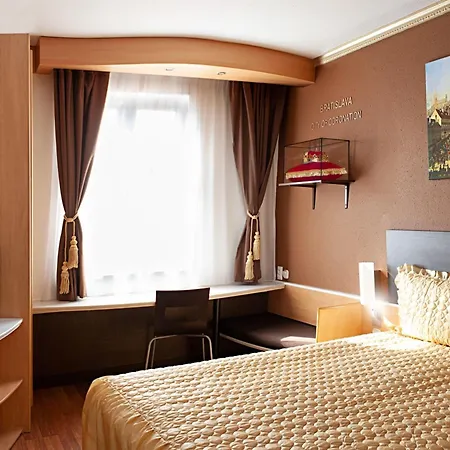 Ibis Centrum 3*